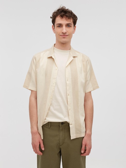 Image for Gap Men Linen Shirt in Standard Fit from Gap