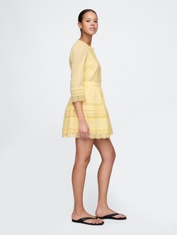 GAP Ženska mini obleka s čipkastimi vstavki Rumena - Pale Banana Yellow 3