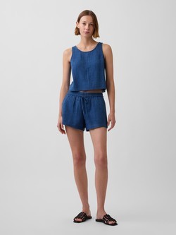 Ženske kratke hlače z zmečkanim videzom denima