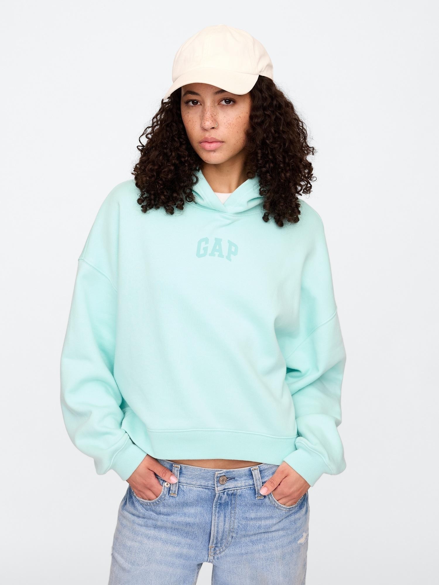 GAP Relaxed Gap Mini-Logo Cropped Hoodie Surf Spray 