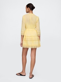 GAP Ženska mini obleka s čipkastimi vstavki Rumena - Pale Banana Yellow 2