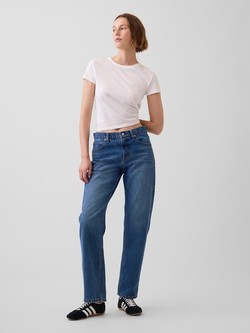Ženske straight fit jeans hlače z zožanimi hlačnicami