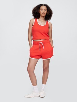 GAP Pique Shorts Poster Red 3