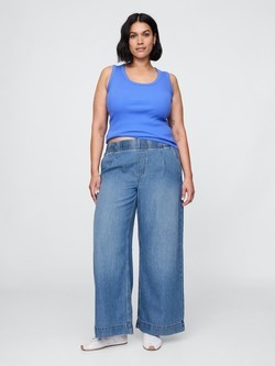 GAP Ženske UltraSoft baggy jeans hlače z gubami Modra - Medium Indigo 5
