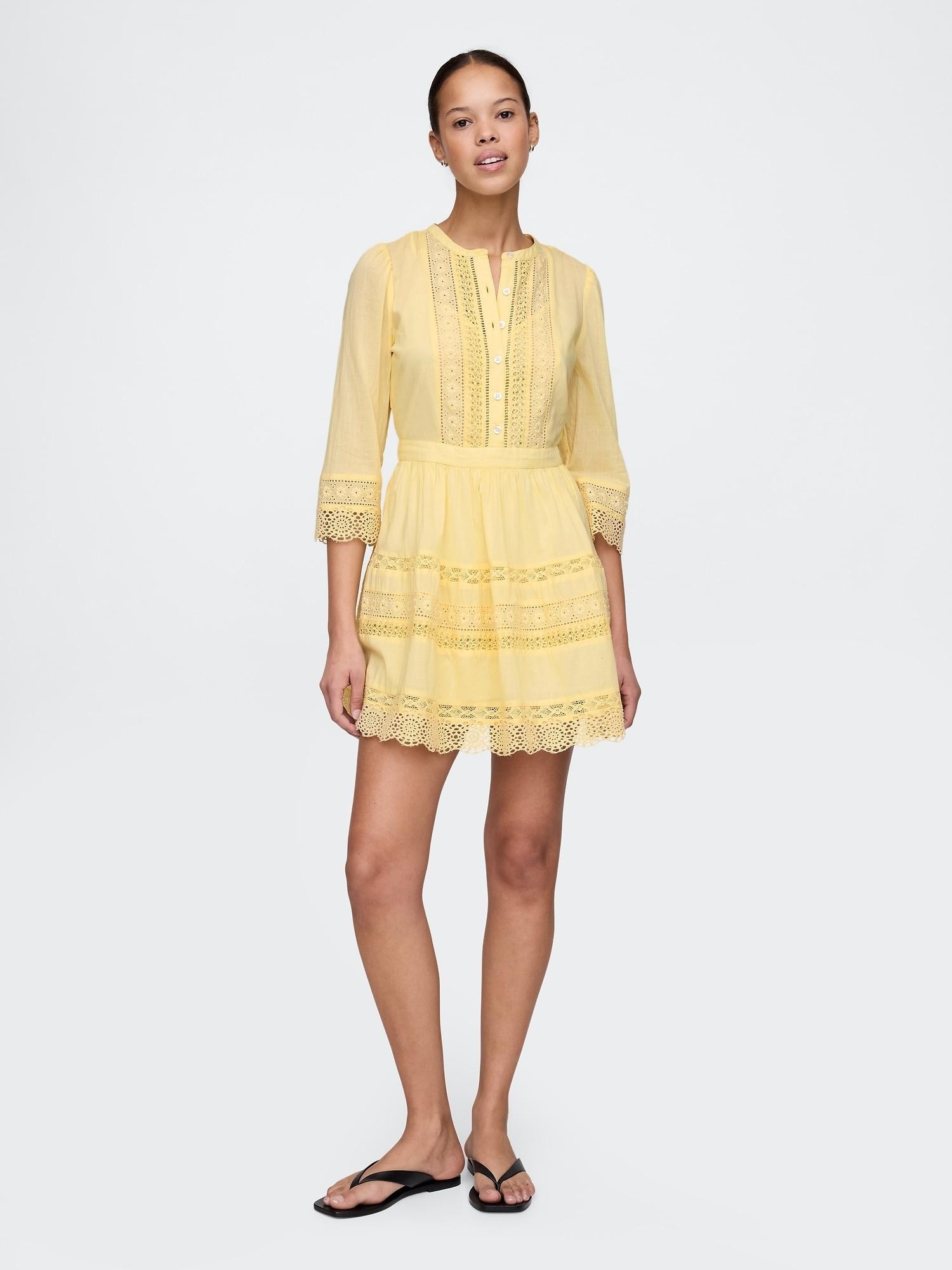 GAP Ženska mini obleka s čipkastimi vstavki Rumena - Pale Banana Yellow 