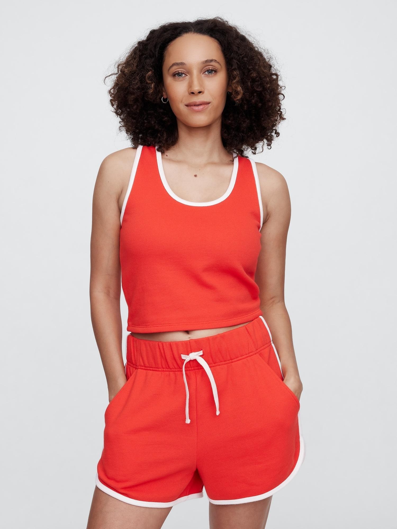 GAP Pique Shorts Poster Red 